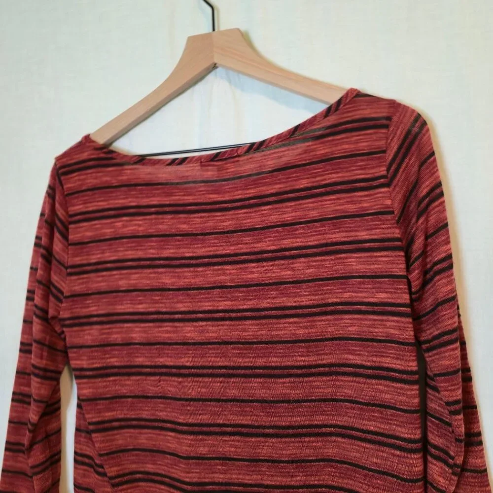 Soprano t-shirt womens Medium Striped pocket red 3/4 sleeve boat neck
